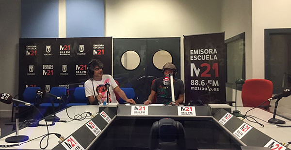 Los Kikes en M21 Radio